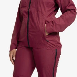 Typhoon Jacket Women Ruby -Truefit Wear Shop 4807966e 63b8 4611 92e2 0541f11cdd6c