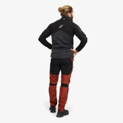 Tornado Fleece Men Jetblack -Truefit Wear Shop 60c3a2db b137 4f18 a989 02b7dc5b92c2