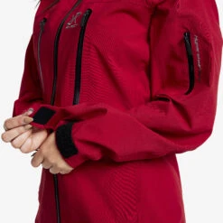 Whisper Jacket Women Chillipepper -Truefit Wear Shop 9b8a280d d292 4cd3 a9d5 c77c24c4edfc