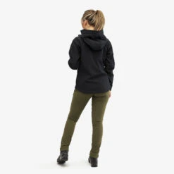 Trail Jacket Women Black Edition 11 Trail Jacket Women Black Edition -Truefit Wear Shop b04d0527 6026 44b4 b978 f260da85148a