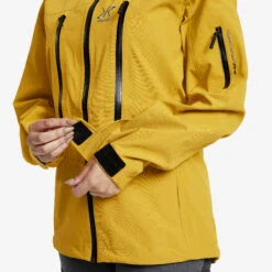 Whisper Jacket Women Lemon Curry -Truefit Wear Shop ff894484 f940 4796 947a f0df9880c3b4